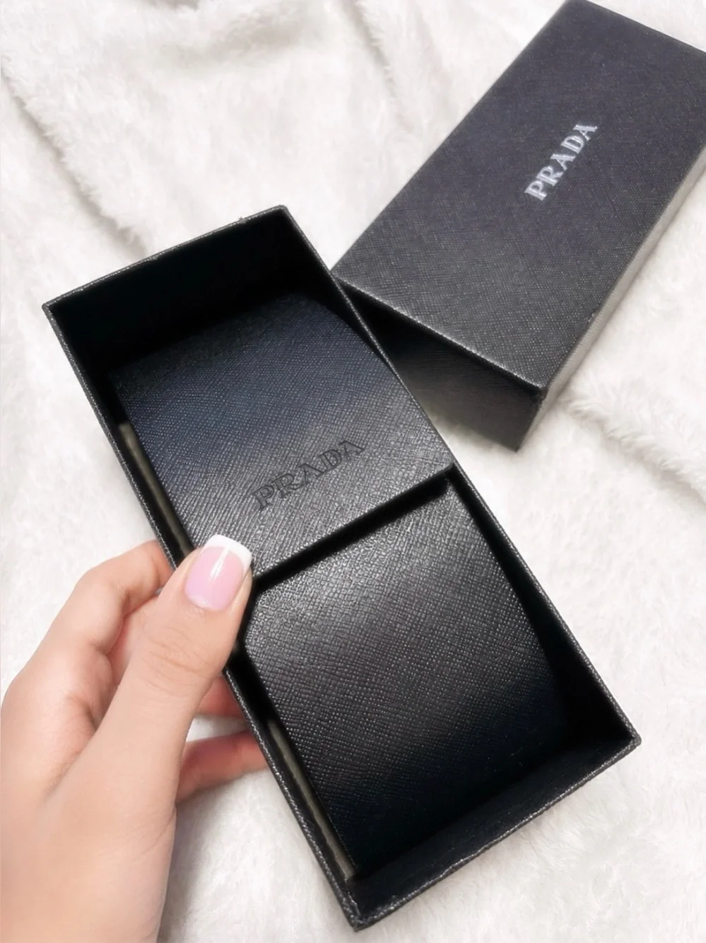 Prada PR A19S Sunglasses 🖤✨